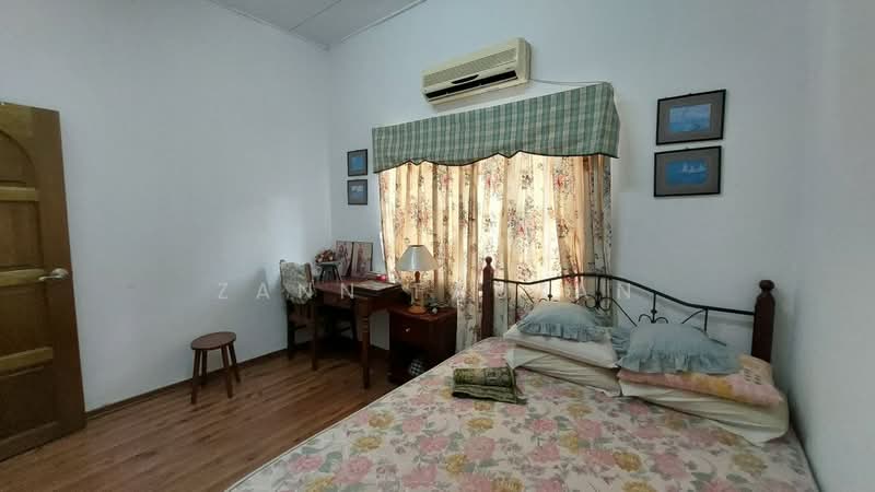 Bungalow House untuk Dijual di Desa Melor (Serendah) - Zann Fauzan - Bedroom - PropertyGuru.com.my