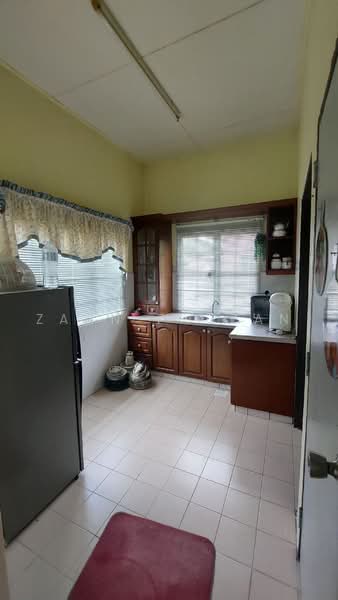 Bungalow House untuk Dijual di Desa Melor (Serendah) - Zann Fauzan - Kitchen - PropertyGuru.com.my