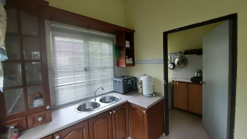 Bungalow House untuk Dijual di Desa Melor (Serendah) - Zann Fauzan - Kitchen - PropertyGuru.com.my