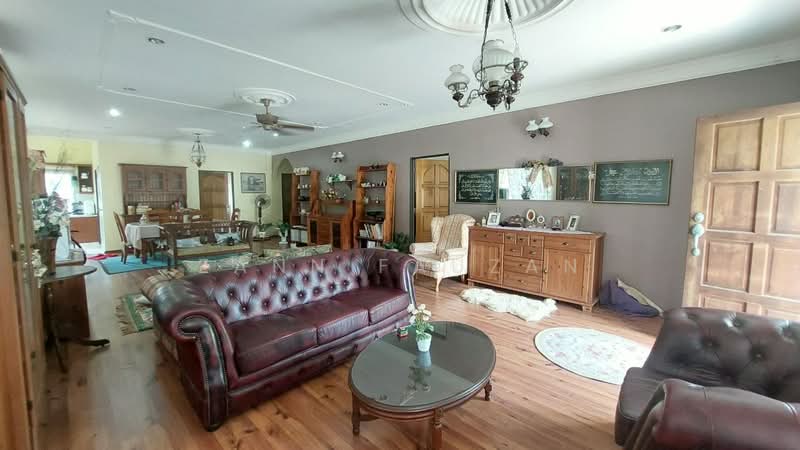 Bungalow House untuk Dijual di Desa Melor (Serendah) - Zann Fauzan - Living Room - PropertyGuru.com.my