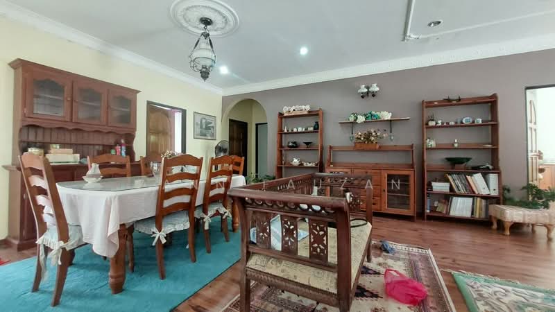 Bungalow House untuk Dijual di Desa Melor (Serendah) - Zann Fauzan - Dining Room - PropertyGuru.com.my