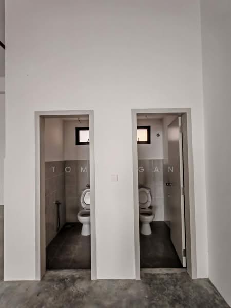 Shop / Office for Rent in Bandar Cassia (Batu Kawan) - Tommy Gan - Bathroom - PropertyGuru.com.my
