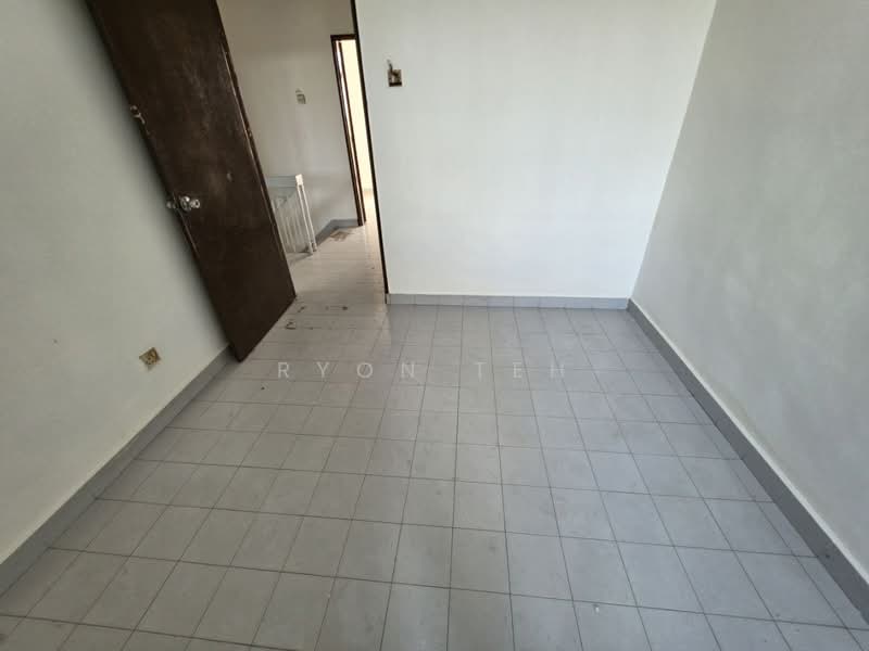 2-storey Terraced House for Sale in Taman Desa Cemerlang (Ulu Tiram) - Ryon Teh - PropertyGuru.com.my