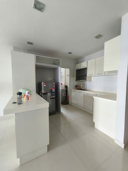 Pangsapuri untuk Dijual di Anjung Hijau (Greenfields) - Yenn Chong - Kitchen - PropertyGuru.com.my