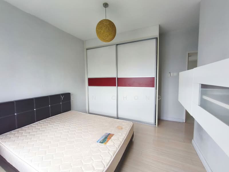 Pangsapuri untuk Dijual di Anjung Hijau (Greenfields) - Yenn Chong - Bedroom - PropertyGuru.com.my