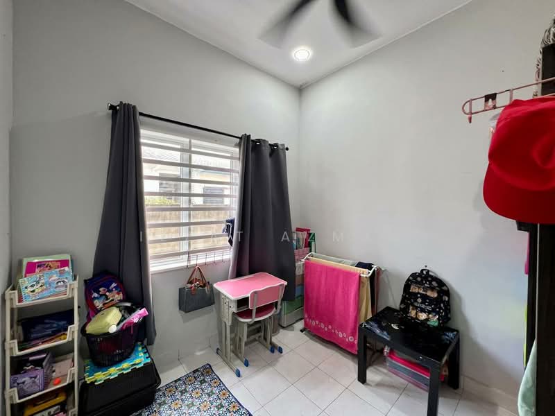 Terraced House for Sale in Kuantan (Pahang) - Izzat Azman - Study - PropertyGuru.com.my