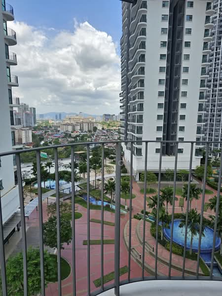 Kediaman Servis untuk Disewa di Datum Jelatek Residence - CC Hong - Balcony - PropertyGuru.com.my