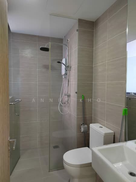 Service Residence for Sale at Icon Residenz 2 @ Icon City - Annie Kho - Bathroom - PropertyGuru.com.my