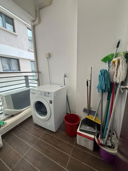 Condominium for Sale at Amberside @ Country Garden Danga Bay - Jee Hui - Balcony - PropertyGuru.com.my