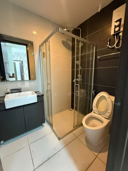 Condominium for Sale at Amberside @ Country Garden Danga Bay - Jee Hui - Bathroom - PropertyGuru.com.my