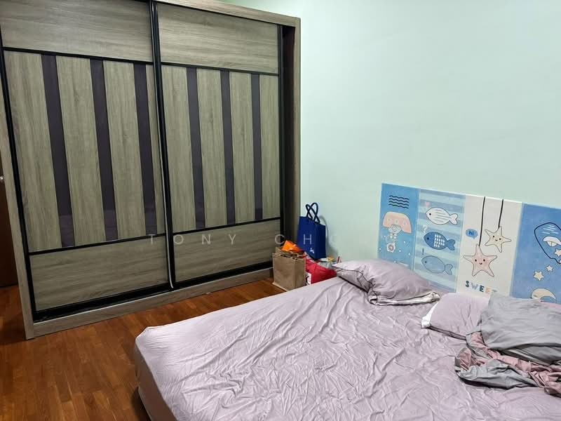 Kediaman Servis untuk Disewa di Crescent Bay Suites (Teluk Bayu) - Tony Chong - Bedroom - PropertyGuru.com.my