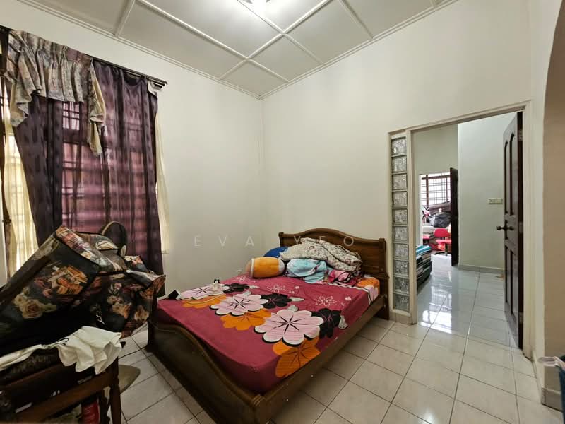 1-storey Terraced House for Sale in Taman Molek (Johor Bahru) - Eva Yeo - PropertyGuru.com.my