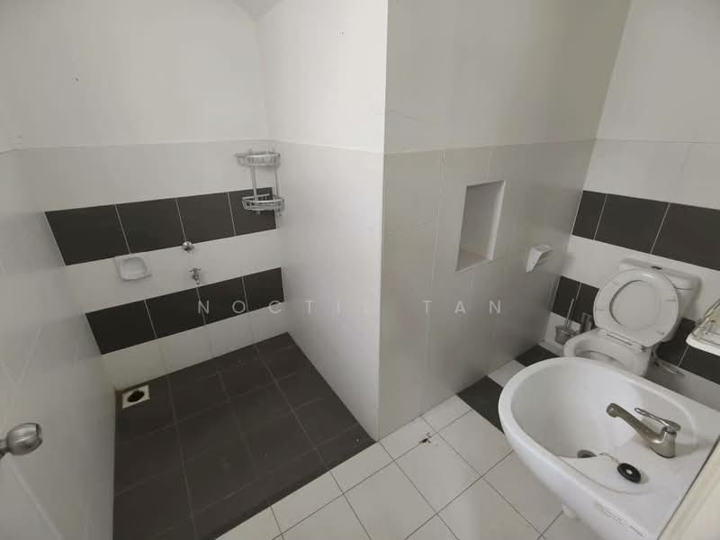 2-storey Terraced House for Sale in Setia Tropika (Johor Bahru) - Noctis Tan - Bathroom - PropertyGuru.com.my