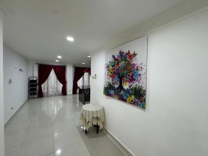 Rumah Berkembar untuk Dijual di Kota Damansara (Selangor) - Mohd Aizat Saiful Bahri - Living Room - PropertyGuru.com.my
