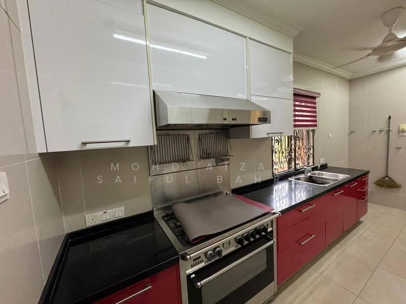 Rumah Berkembar untuk Dijual di Kota Damansara (Selangor) - Mohd Aizat Saiful Bahri - Kitchen - PropertyGuru.com.my