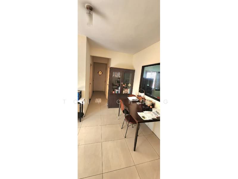 Pangsapuri untuk Disewa di Larkin Residence (Phase One) - Tony Chong - Corridor - PropertyGuru.com.my