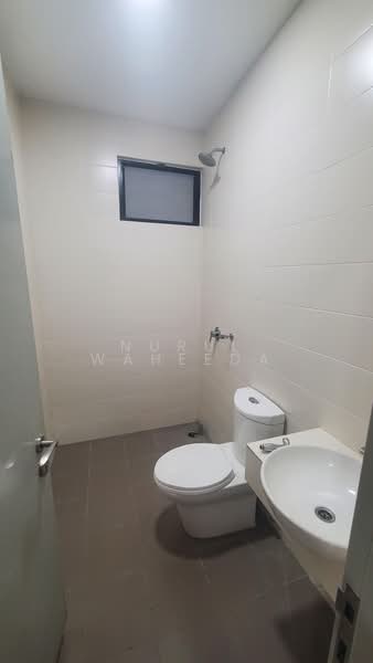 Rumah Teres untuk Disewa di Bangi (Selangor) - Nurul Zakariah - Bathroom - PropertyGuru.com.my