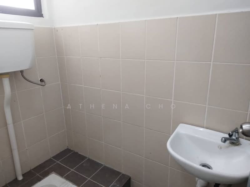 2-storey Terraced House for Rent in Desa Kasia (Nilai) - Athena Cho - Bathroom - PropertyGuru.com.my