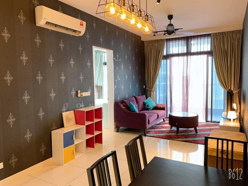 Kediaman Servis untuk Dijual di Setia Sky 88 - Tony Chong - Living Room - PropertyGuru.com.my