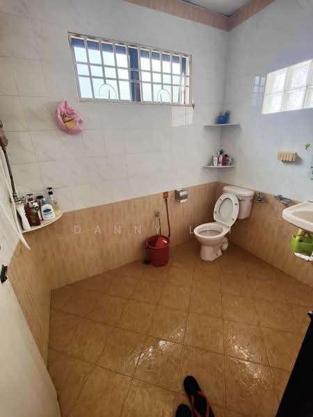 Semi-Detached House for Sale in George Town (Penang) - Danny Lim - Bathroom - PropertyGuru.com.my