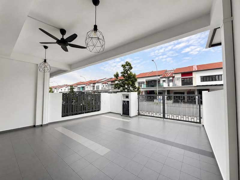 2-storey Terraced House for Sale in Setia Utama (Setia Alam) - Hazlin Miswan - PropertyGuru.com.my