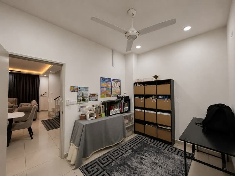 2-storey Terraced House for Sale in Setia Utama (Setia Alam) - Hazlin Miswan - PropertyGuru.com.my