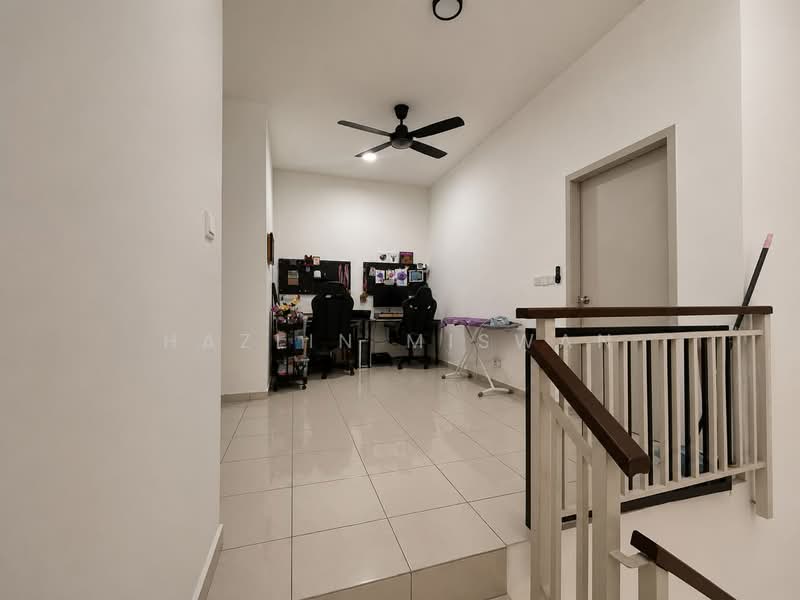2-storey Terraced House for Sale in Setia Utama (Setia Alam) - Hazlin Miswan - PropertyGuru.com.my