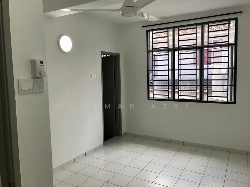 Rumah Teres 2.5-Tingkat untuk Disewa di Taman Larkin Perdana (Johor Bahru) - MUHAMAD AZRI - PropertyGuru.com.my