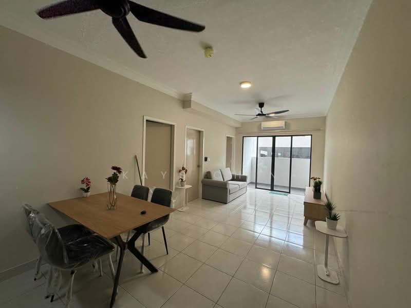 Kediaman Servis untuk Disewa di Residensi Bukit Tiara - Kays Chin - Living Room - PropertyGuru.com.my