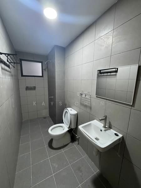 Kediaman Servis untuk Disewa di Residensi Bukit Tiara - Kays Chin - Bathroom - PropertyGuru.com.my