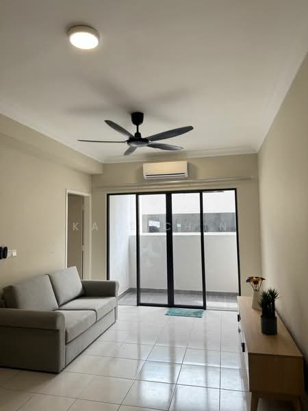 Kediaman Servis untuk Disewa di Residensi Bukit Tiara - Kays Chin - Living Room - PropertyGuru.com.my
