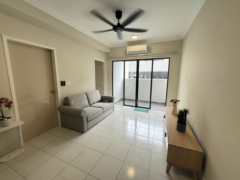 Kediaman Servis untuk Disewa di Residensi Bukit Tiara - Kays Chin - Living Room - PropertyGuru.com.my