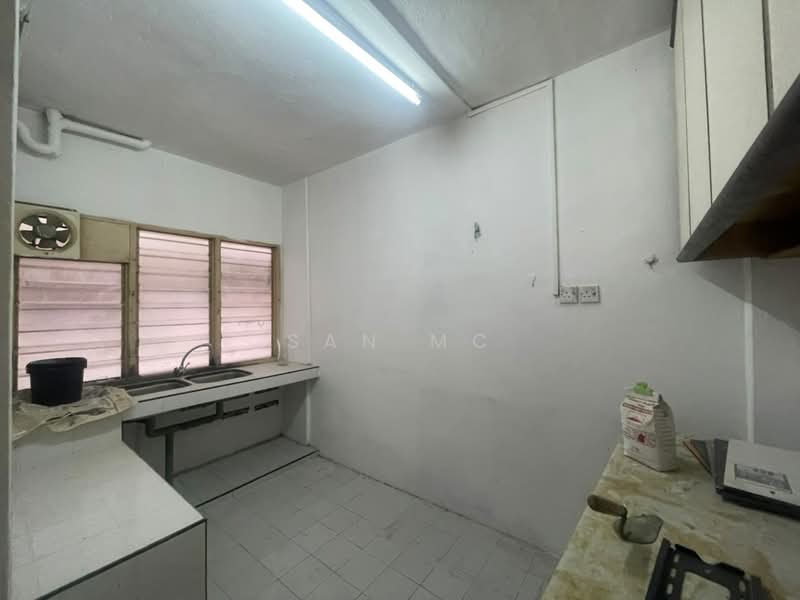 Rumah Flat untuk Disewa di Flat Taman Asa Jaya - San MC - Kitchen - PropertyGuru.com.my