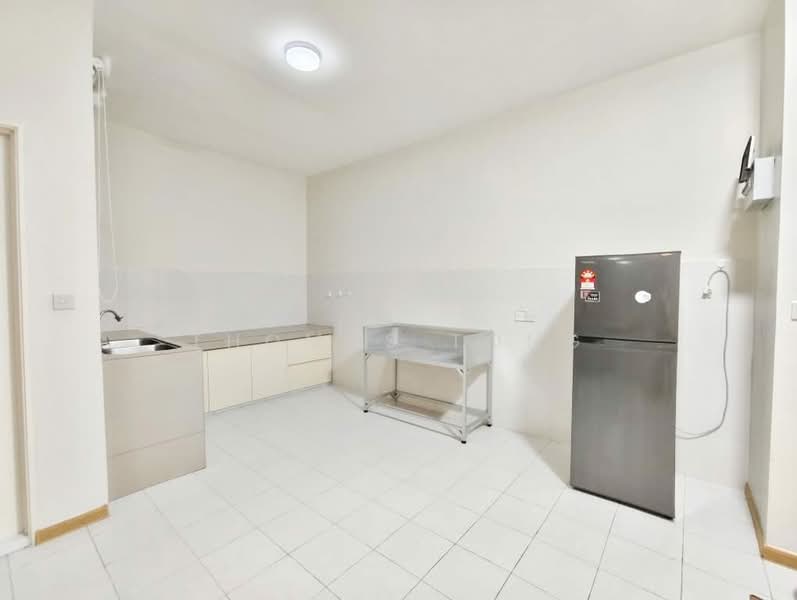 Pangsapuri untuk Disewa di Residensi Bintawa Riverfront (PR1MA @ Bintawa Riverfront) - Thomas Tong - Kitchen - PropertyGuru.com.my