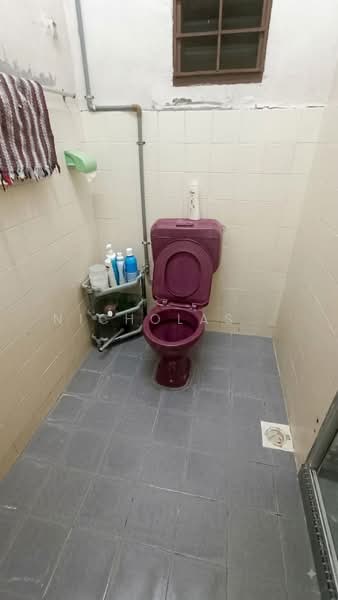 1-storey Terraced House for Sale in Bandar Tangkak (Tangkak) - Nicholas . - Bathroom - PropertyGuru.com.my
