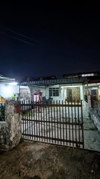 1-storey Terraced House for Sale in Bandar Tangkak (Tangkak) - Nicholas . - Exterior - PropertyGuru.com.my