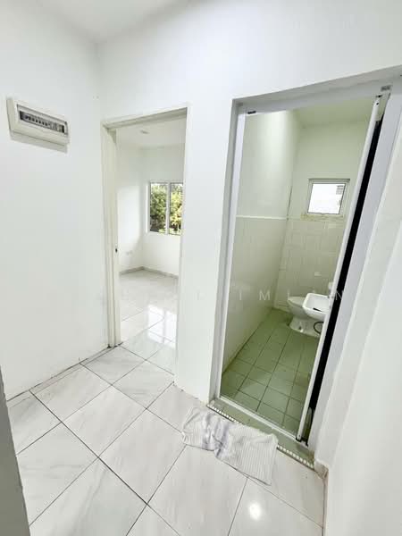 2-storey Terraced House for Sale in Taman Kota Masai (Pasir Gudang) - Fakhrul Imlan - Bathroom - PropertyGuru.com.my