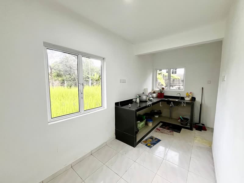 2-storey Terraced House for Sale in Taman Kota Masai (Pasir Gudang) - Fakhrul Imlan - Kitchen - PropertyGuru.com.my