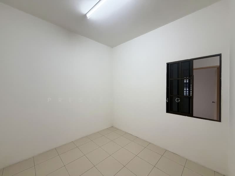 Rumah Teres 1.5-Tingkat untuk Dijual di Taman Sejahtera (Kampar) - Presley Chong - Bedroom 2 - PropertyGuru.com.my