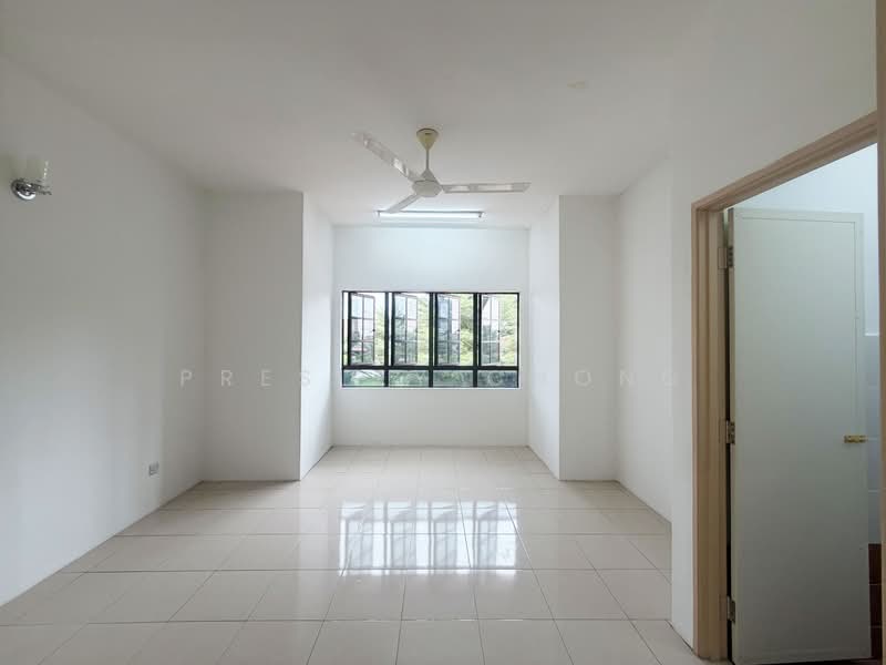 Rumah Teres 1.5-Tingkat untuk Dijual di Taman Sejahtera (Kampar) - Presley Chong - Master Bedroom - PropertyGuru.com.my