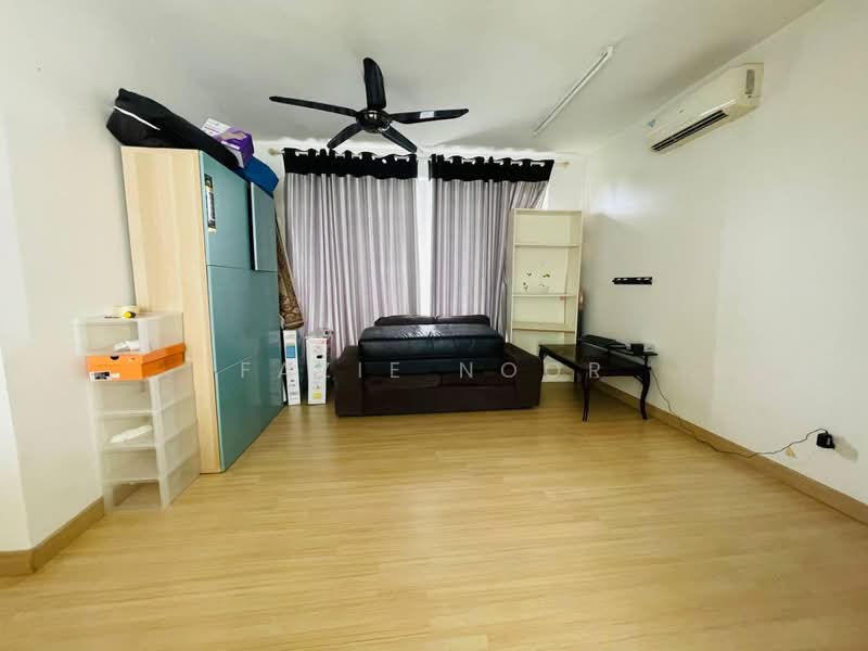 2-storey Terraced House for Sale in Denai Alam (Shah Alam) - Fazie Noor - Living Room - PropertyGuru.com.my