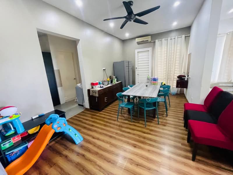 2-storey Terraced House for Sale in Denai Alam (Shah Alam) - Fazie Noor - Living Room - PropertyGuru.com.my