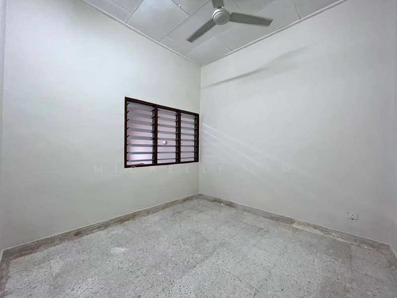 1.5-storey Terraced House for Sale in Taman Pelangi (Johor Bahru) - Michelle Lim - Interior - PropertyGuru.com.my