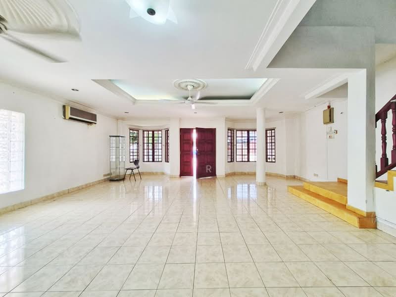 Rumah Teres 2-Tingkat untuk Dijual di Seksyen 7 (Kota Damansara) - Farah Rasul - Living Room - PropertyGuru.com.my