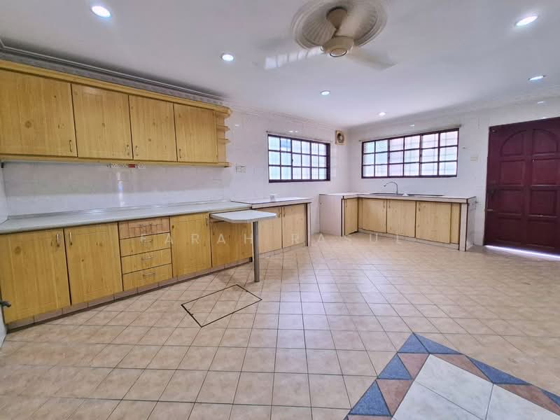Rumah Teres 2-Tingkat untuk Dijual di Seksyen 7 (Kota Damansara) - Farah Rasul - Kitchen - PropertyGuru.com.my
