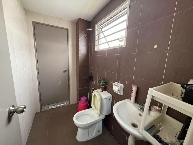 Rumah Teres 2-Tingkat untuk Dijual di Taman Saujana KLIA (Sepang) - Zul Hasif - PropertyGuru.com.my