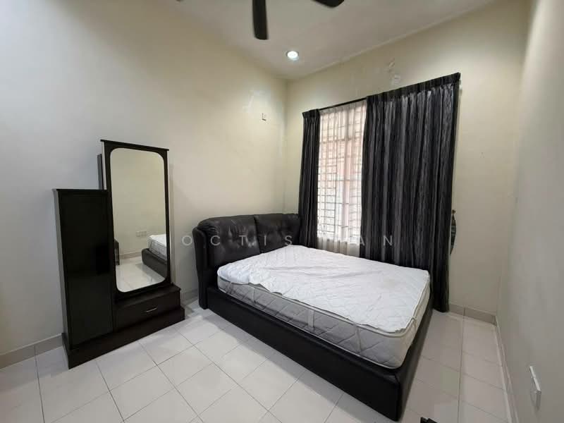 Rumah Teres 1-Tingkat untuk Disewa di Mutiara Rini (Skudai) - Noctis Tan - Bedroom - PropertyGuru.com.my
