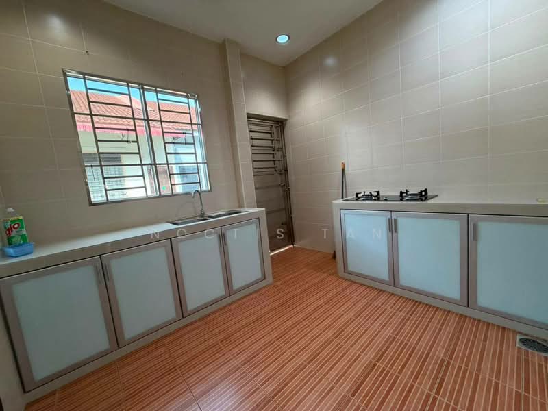 Rumah Teres 1-Tingkat untuk Disewa di Mutiara Rini (Skudai) - Noctis Tan - Kitchen - PropertyGuru.com.my