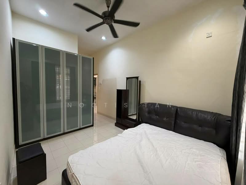 Rumah Teres 1-Tingkat untuk Disewa di Mutiara Rini (Skudai) - Noctis Tan - Bedroom - PropertyGuru.com.my
