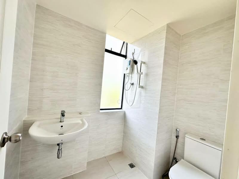 2-storey Terraced House for Rent in Taman Damansara Aliff (Tampoi) - Tony Chong - Bathroom - PropertyGuru.com.my